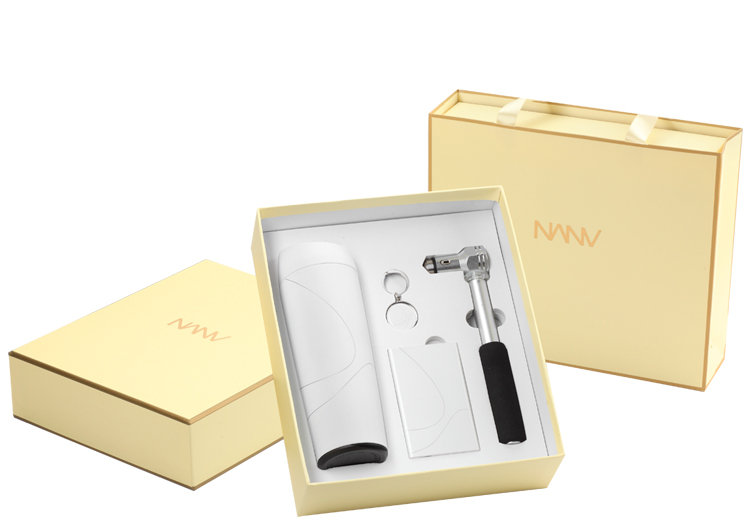 NANV  車(chē)載保溫杯+車(chē)充安全錘+移動(dòng)電源+鑰匙扣套裝